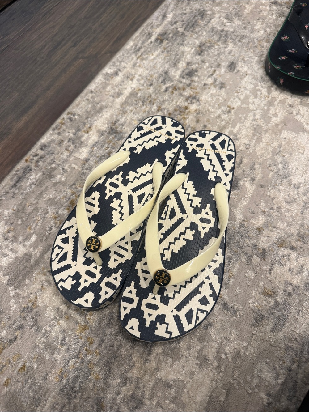 Tory Burch Logo Ivory Strap Flip Flops - Navy & Ivory Aztec Print